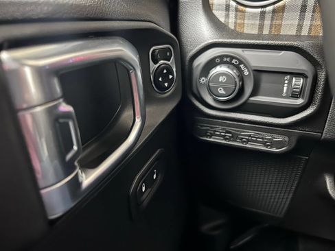 New 2026 Jeep Gladiator Sport AWD/4WD image 19