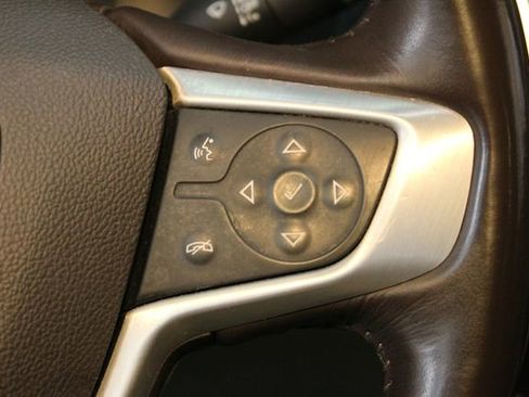 Used 2018 GMC Acadia SLT image 21