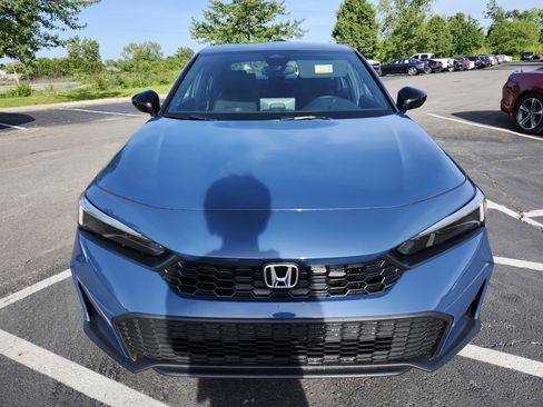Used 2025 Honda Civic Sport image 11