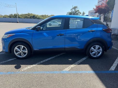 Used 2023 Nissan Kicks S FWD image 29