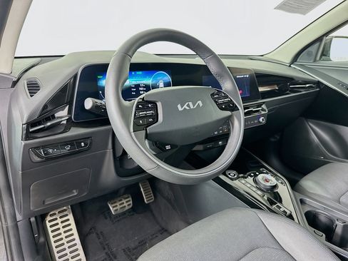 Used 2024 Kia Niro Wave FWD image 9