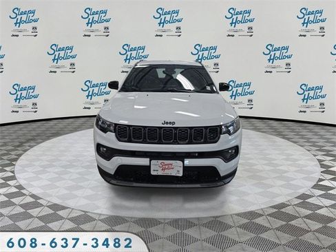 New 2026 Jeep Compass Latitude image 2
