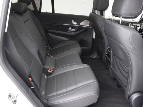 Used 2026 Mercedes-Benz GLS 450 4MATIC image 19