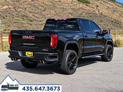 Used 2022 GMC Sierra 1500 AT4 w/ Technology Package AWD/4WD image 6