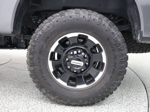Used 2025 Ford F250 XLT w/ Black Appearance Package AWD/4WD image 6