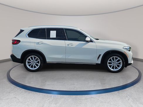 Used 2021 BMW X5 xDrive40i w/ Premium Package 2 AWD/4WD image 4