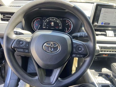 Used 2025 Toyota RAV4 LE image 33