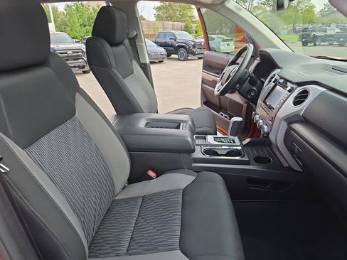 Used 2016 Toyota Tundra SR5 AWD/4WD image 11