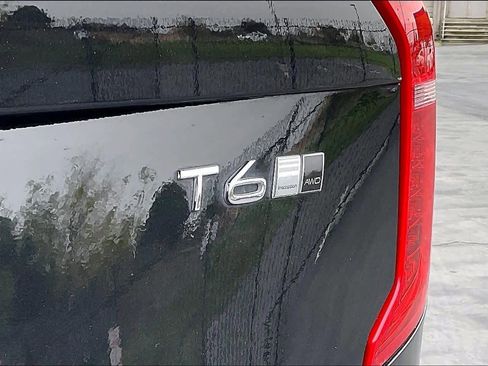 Used 2017 Volvo XC90 T6 Inscription w/ Vision Package image 11