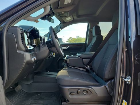 New 2025 GMC Sierra 1500 SLE image 23