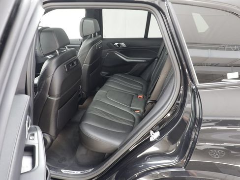Used 2022 BMW X5 xDrive45e w/ M Sport Package AWD/4WD image 16