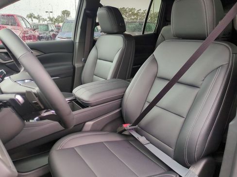 New 2025 Chevrolet Traverse LT w/ Enhanced Driving Package image 19