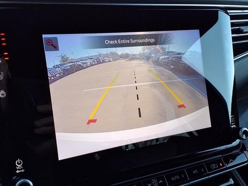 Used 2024 Jeep Wagoneer Series II image 11