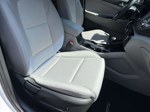 Used 2018 Hyundai Tucson SE image 15