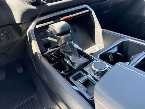 New 2026 Toyota Tundra Limited AWD/4WD image 21
