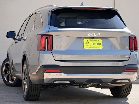 Used 2025 Kia Sorento EX w/ EX Panoramic Sunroof Package AWD/4WD image 6