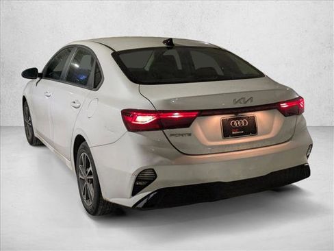 Used 2022 Kia Forte LXS image 8