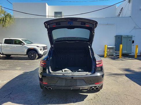 Used 2018 Porsche Macan S image 17