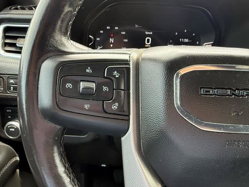 Used 2022 GMC Yukon XL Denali AWD/4WD image 30