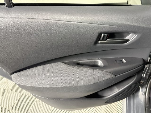 Used 2025 Toyota Corolla LE FWD image 22