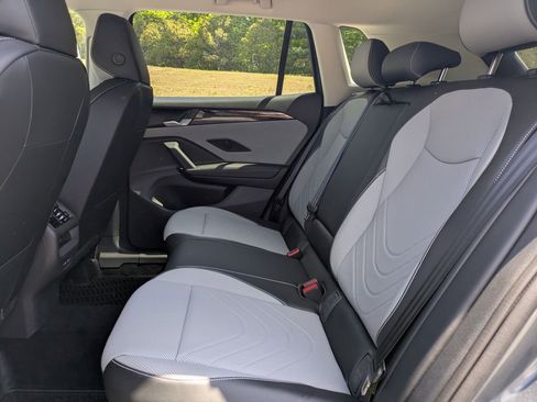 New 2026 Volkswagen Tiguan SE AWD/4WD image 14