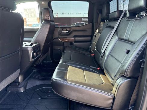 Used 2019 Chevrolet Silverado 1500 High Country w/ Technology Package AWD/4WD image 19