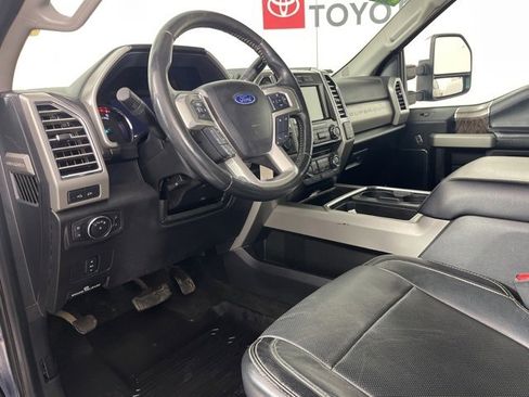 Used 2017 Ford F350 Lariat w/ Chrome Package image 2