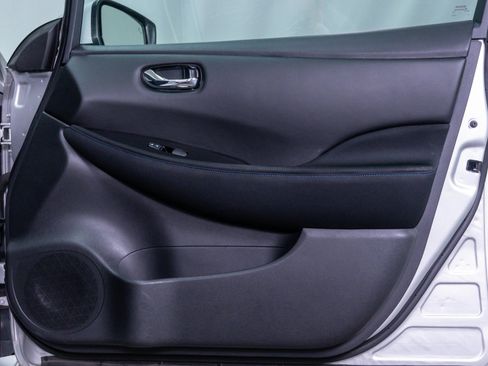 Used 2022 Nissan Leaf SV Plus FWD image 9