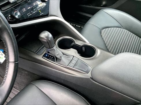 Used 2024 Toyota Camry SE FWD image 17