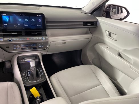 Certified 2025 Hyundai Kona SEL image 17