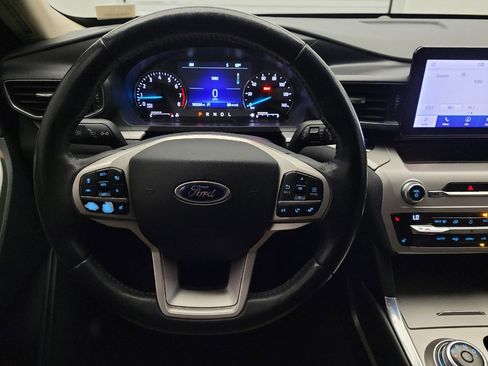 Used 2021 Ford Explorer XLT w/ Equipment Group 202A image 22