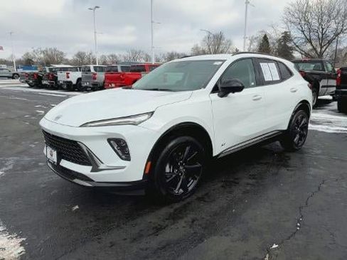 Certified 2025 Buick Envision Sport Touring image 4