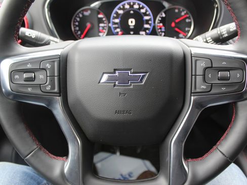 Used 2025 Chevrolet Blazer RS AWD/4WD image 28