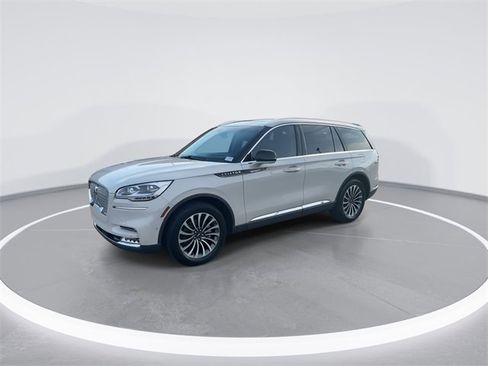 Used 2022 Lincoln Aviator Reserve w/ Equipment Group 201A image 3