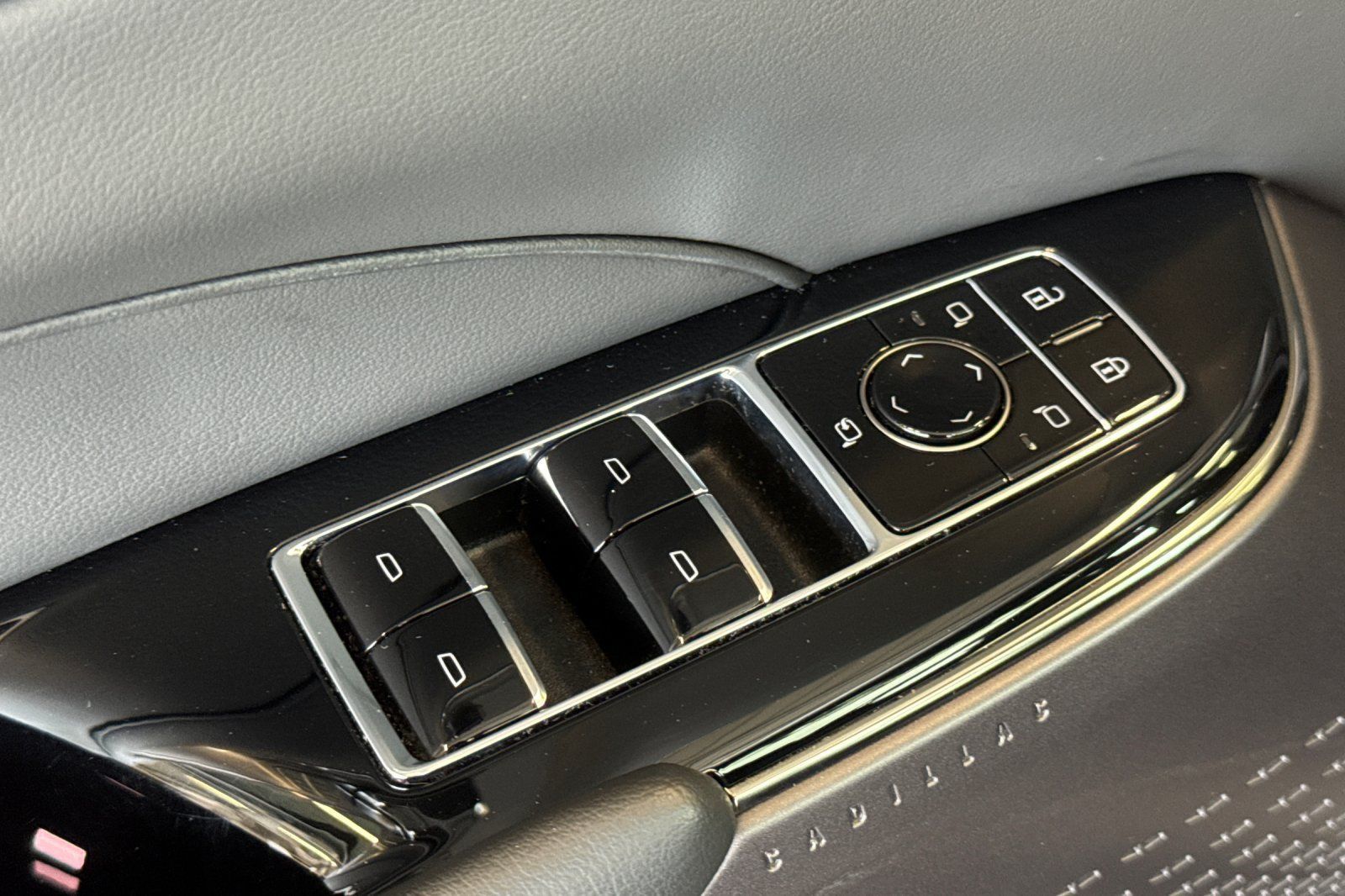 Certified 2024 Cadillac Lyriq Luxury RWD image 11