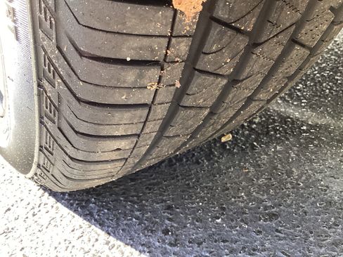 Certified 2021 Volvo XC60 T8 Inscription Expression w/ Climate Package image 12