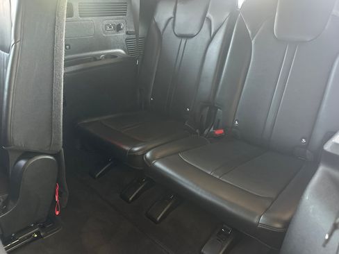 Used 2024 Kia Sorento S FWD image 15