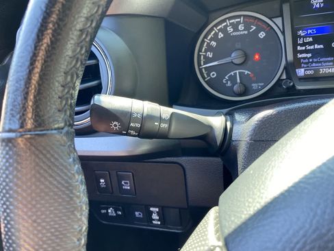 Used 2023 Toyota Tacoma TRD Sport w/ TRD Premium Sport Package AWD/4WD image 23