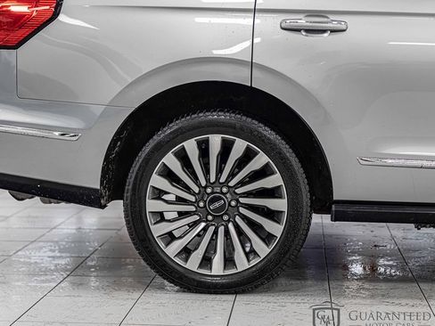 Used 2021 Lincoln Navigator Reserve w/ Luxury Package AWD/4WD image 10
