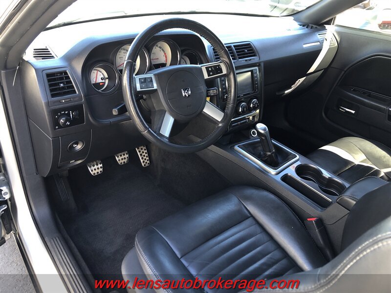 Used 2010 Dodge Challenger R/T RWD image 14