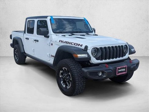 Used 2026 Jeep Gladiator Rubicon AWD/4WD image 3