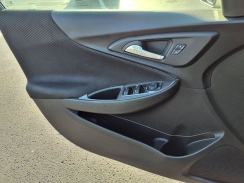 Used 2025 Chevrolet Malibu LS FWD image 17