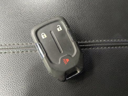 Used 2024 GMC Terrain SLE image 32