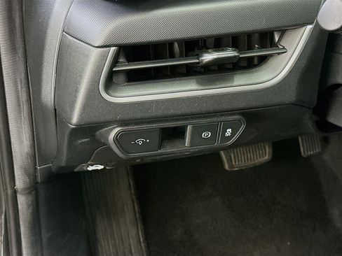 Used 2025 Kia K4 LXS image 17