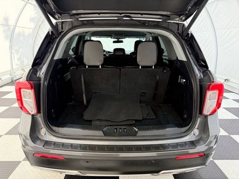 Used 2023 Ford Explorer XLT w/ Equipment Group 202A image 4