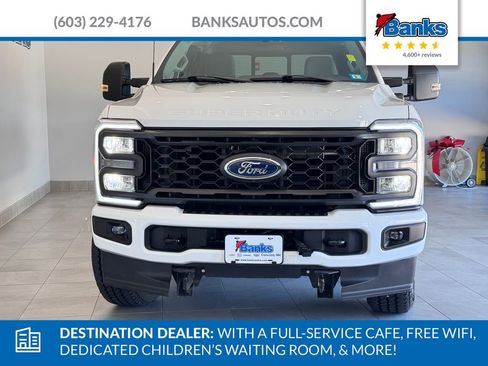 Used 2024 Ford F250 XL w/ STX Appearance Package AWD/4WD image 3
