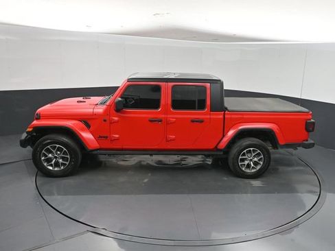 Used 2024 Jeep Gladiator Sport AWD/4WD image 40