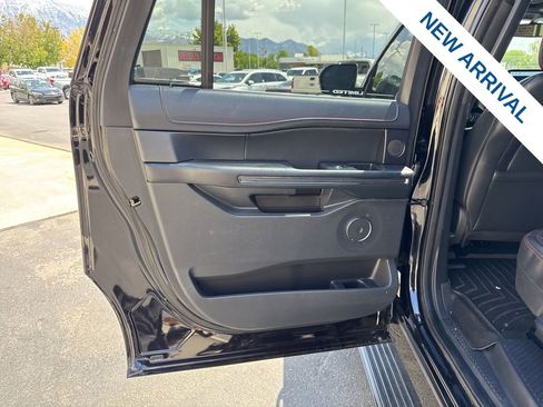Used 2023 Ford Expedition Max Limited AWD/4WD image 17