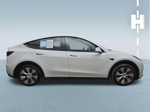 Used 2020 Tesla Model Y Long Range AWD/4WD image 3