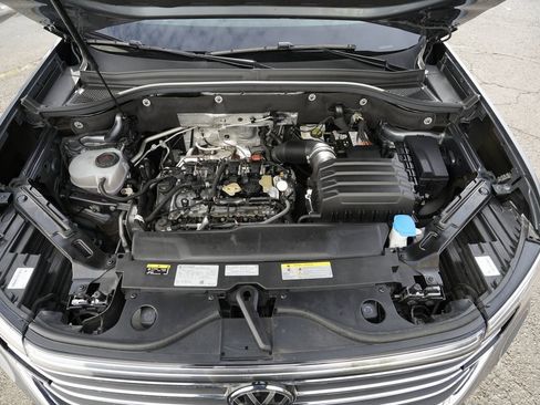 Used 2024 Volkswagen Atlas SE image 19